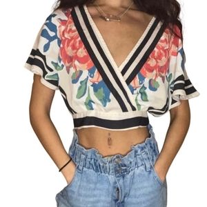 Beautiful Small Flying Tomato 🍅 Crop blouse , wrap & tie!